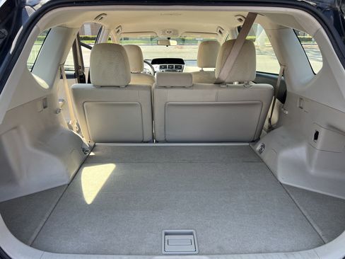 Used 2012 Toyota Prius V Three FWD image 26