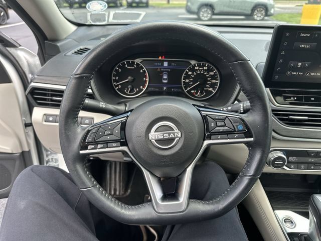 Used 2023 Nissan Altima 2.5 SL AWD/4WD image 12