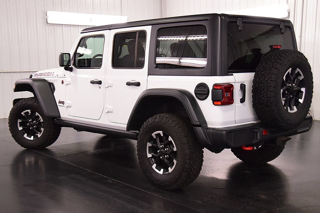 Used 2026 Jeep Wrangler Unlimited Rubicon AWD/4WD image 5