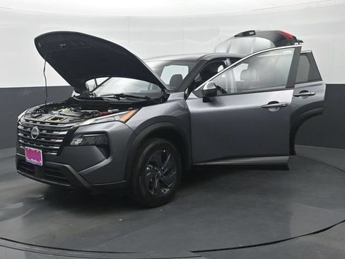 Used 2026 Nissan Rogue SV FWD image 36