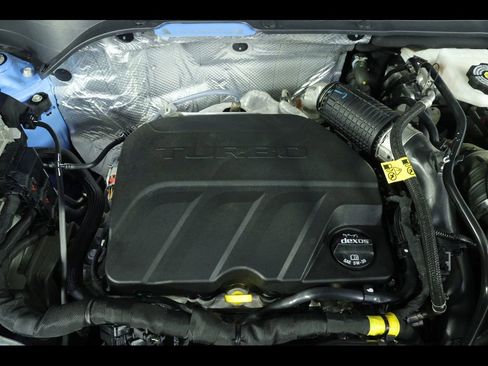 Certified 2024 Chevrolet Trax RS FWD image 19