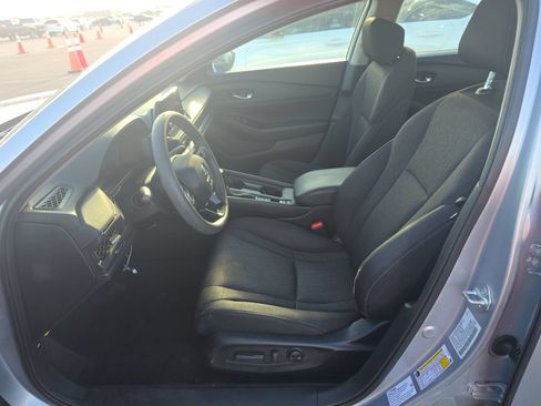 Used 2023 Honda Accord EX image 6