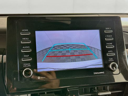 Used 2024 Toyota Camry SE image 22