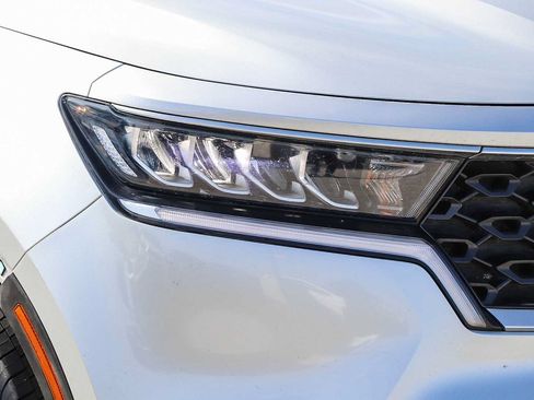 Used 2022 Kia Sorento LX FWD image 4