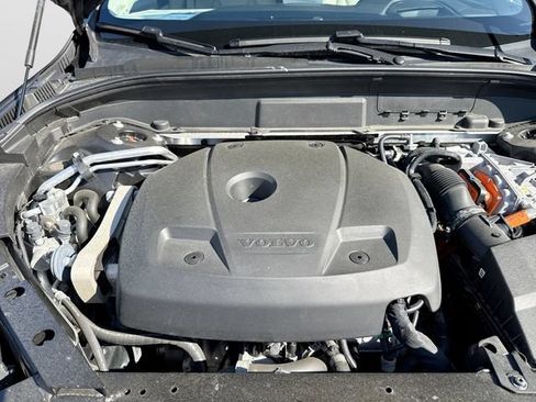 Certified 2023 Volvo XC60 T8 Ultimate w/ Climate Package AWD/4WD image 21