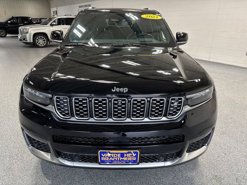 Used 2021 Jeep Grand Cherokee L Summit w/ Advanced Protech Group IV AWD/4WD image 2