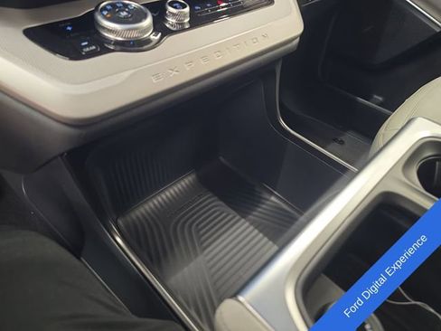 New 2026 Ford Expedition Active AWD/4WD image 35