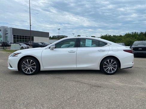 Used 2021 Lexus ES 350 w/ Premium Package FWD image 3