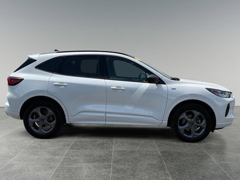 Used 2023 Ford Escape ST-Line w/ Tech Pack #1 AWD/4WD image 7