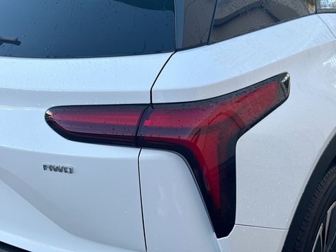 Used 2024 Chevrolet Blazer EV LT image 28