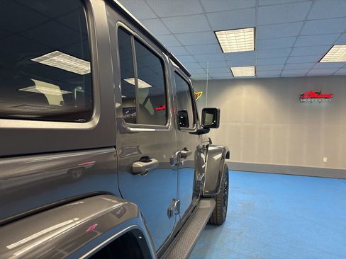 Used 2022 Jeep Wrangler Unlimited Sahara w/ Cold Weather Group image 6