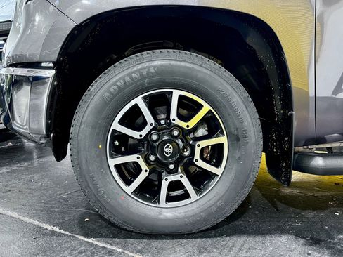 Used 2018 Toyota Tundra Limited w/ Limited Premium Package image 28