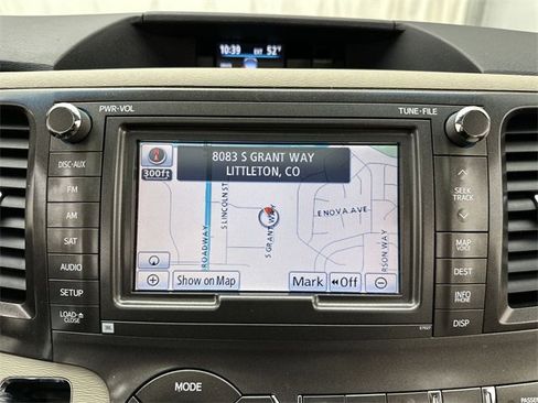 Used 2011 Toyota Sienna XLE w/ Premium Pkg image 18