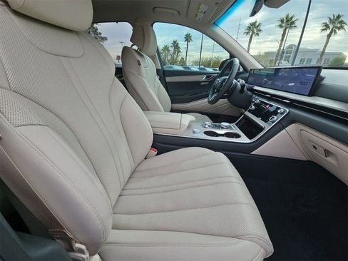 Used 2025 Genesis GV80 2.5T Select image 18