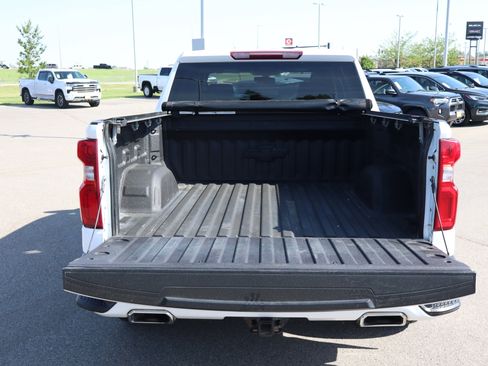 Certified 2021 Chevrolet Silverado 1500 RST AWD/4WD image 16