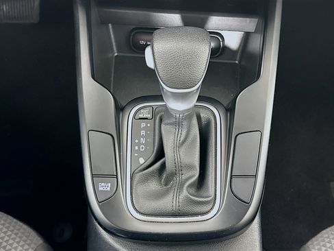 Used 2025 Kia Soul LX w/ LX Technology Package image 24