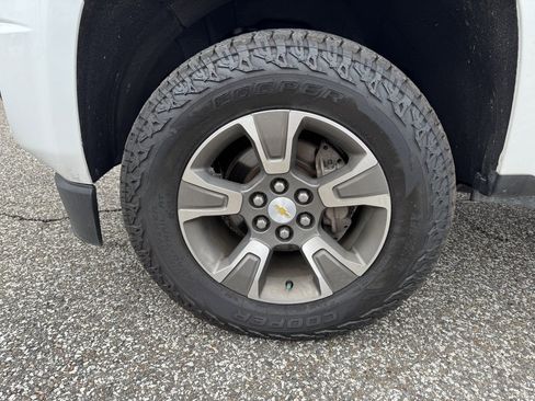 Used 2019 Chevrolet Colorado Z71 image 12