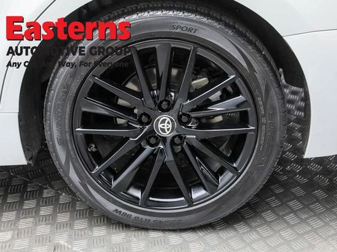 Used 2024 Toyota Camry SE image 8