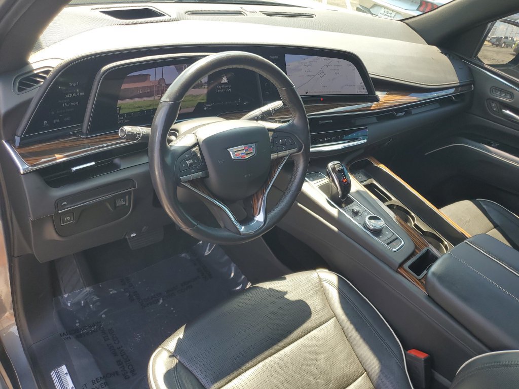 Used 2021 Cadillac Escalade Premium Luxury RWD image 6
