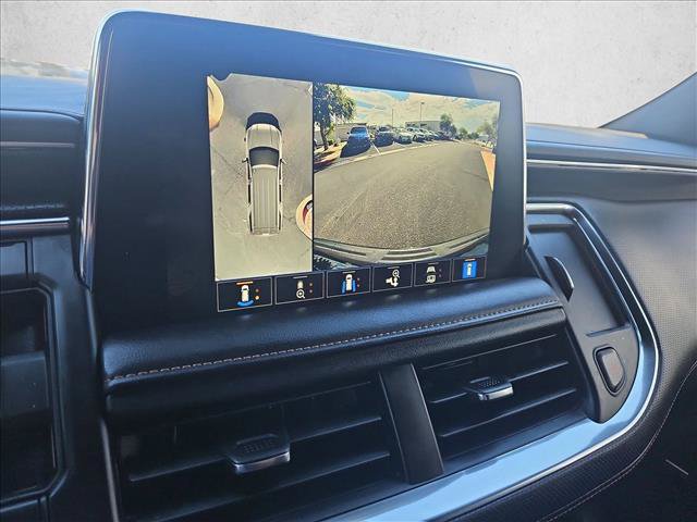 Used 2024 GMC Yukon AT4 w/ Technology Package AWD/4WD image 15