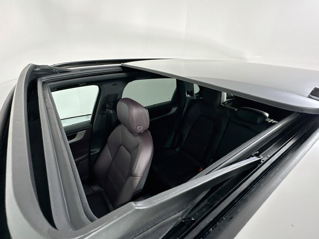 Certified 2025 Porsche Cayenne S AWD/4WD image 14