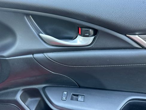 Certified 2020 Honda Civic Touring image 17