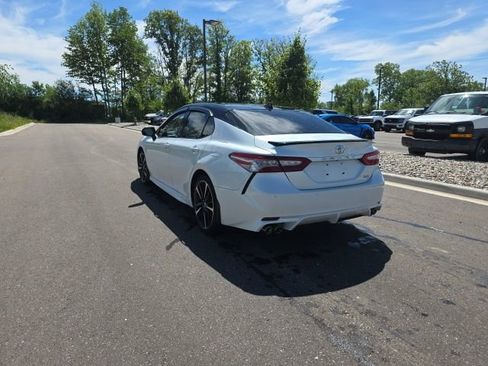 Used 2018 Toyota Camry XSE FWD image 5