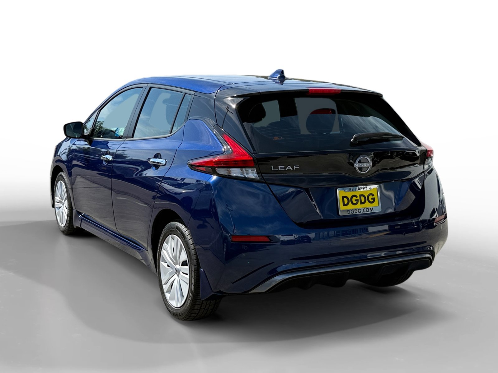 Used 2025 Nissan Leaf S FWD image 3