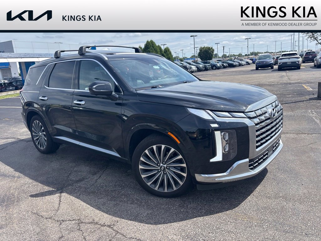 Used 2024 Hyundai Palisade Calligraphy AWD/4WD image 2