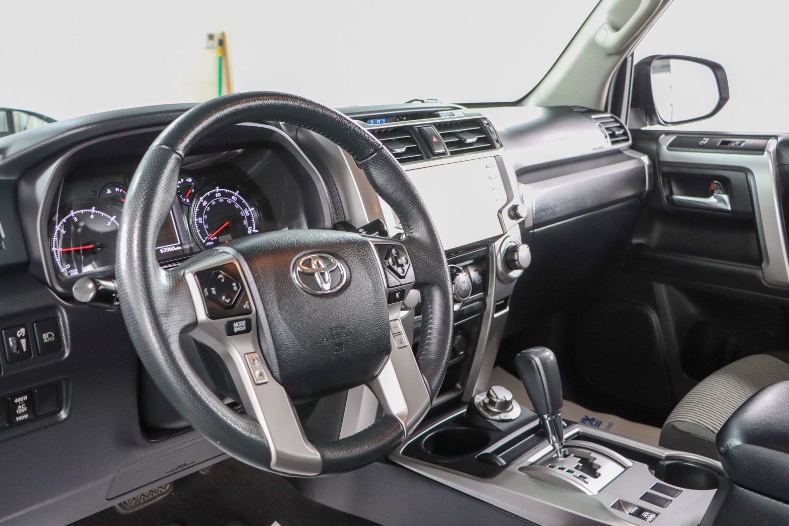 Used 2021 Toyota 4Runner SR5 AWD/4WD image 23