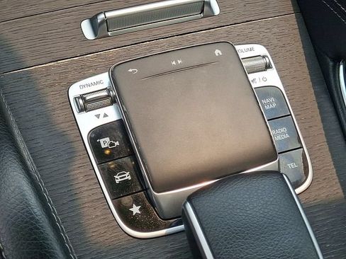 Used 2020 Mercedes-Benz GLE 350 4MATIC image 25