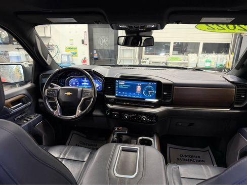 Used 2022 Chevrolet Silverado 1500 High Country w/ LPO, Dark Essentials Package image 32