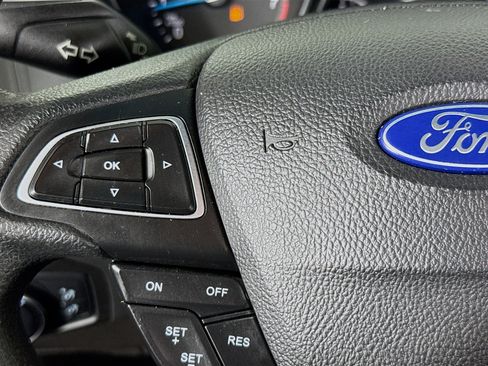 Used 2018 Ford Focus SE w/ SE Appearance Package image 13