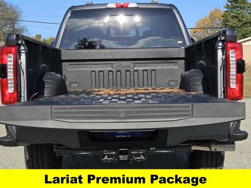New 2026 Ford F250 Lariat w/ Black Appearance Package AWD/4WD image 11