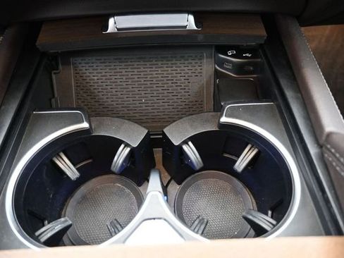 Used 2020 Mercedes-Benz GLE 350 4MATIC image 4