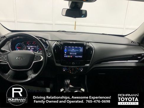 Used 2021 Chevrolet Traverse RS FWD image 13
