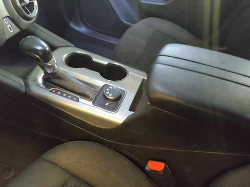 Used 2020 Chevrolet Blazer LT image 26