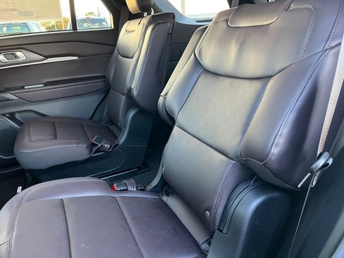 New 2026 Ford Explorer Platinum image 17