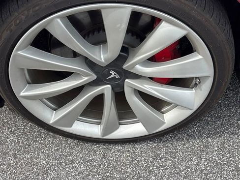 Used 2018 Tesla Model 3 Long Range image 19