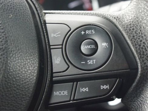 Used 2023 Toyota RAV4 XLE image 9