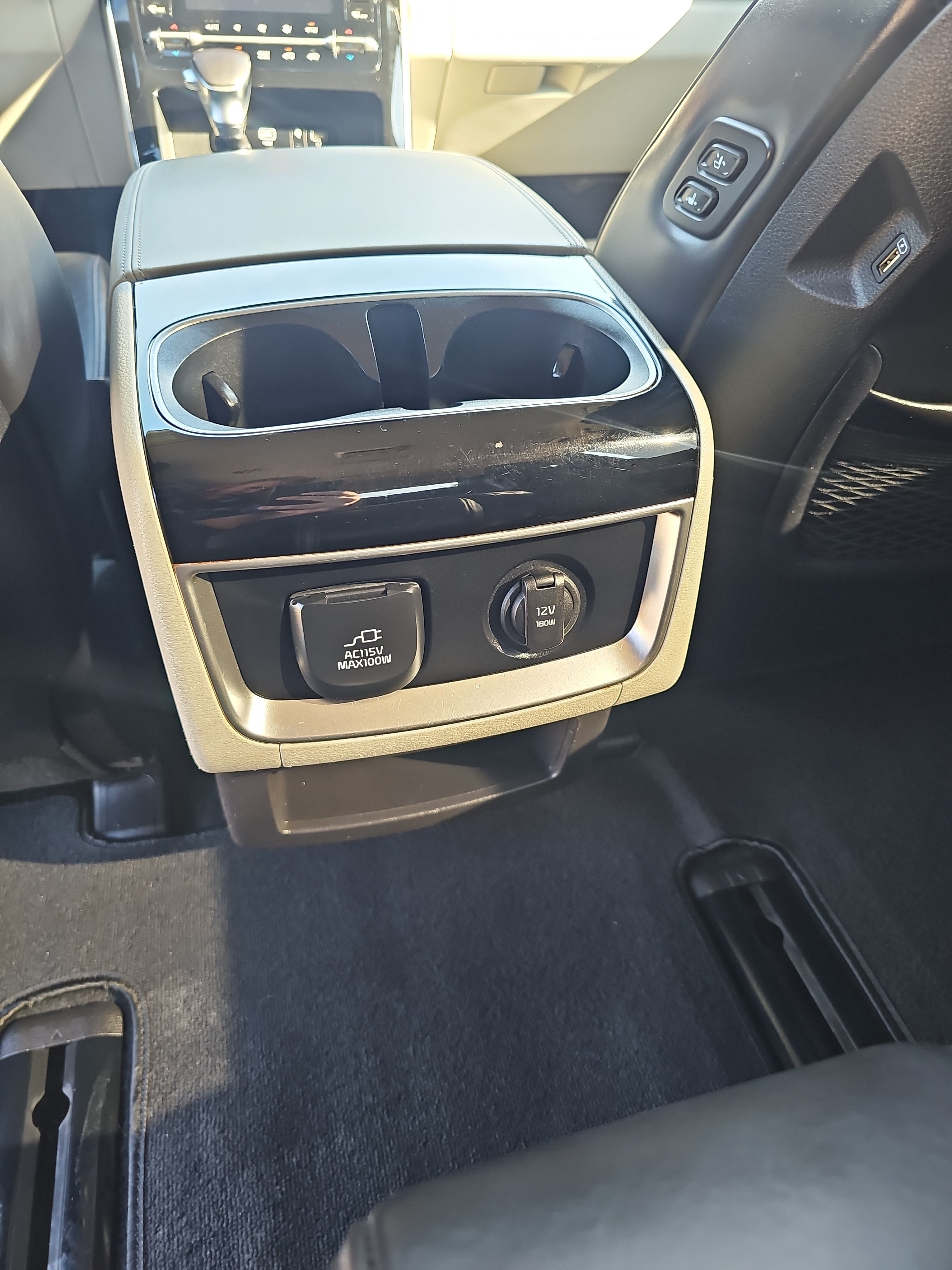 Used 2022 Kia Carnival SX FWD image 22