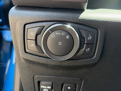 Used 2019 Ford F150 XLT w/ Equipment Group 302A Luxury AWD/4WD image 29