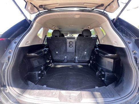 Used 2017 Nissan Rogue SV image 14