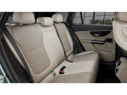 New 2026 Mercedes-Benz GLC 300 4MATIC image 5