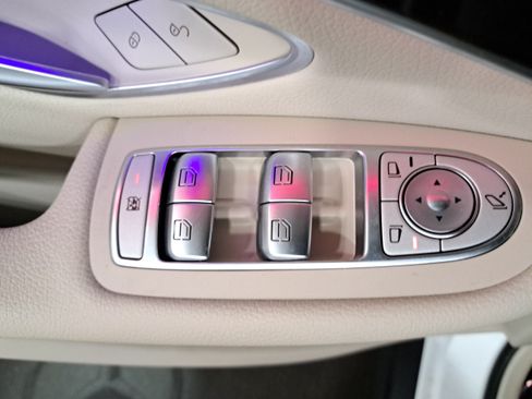 Certified 2022 Mercedes-Benz GLC 300 image 29
