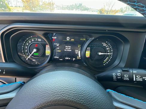 Used 2025 Jeep Wrangler Unlimited Rubicon 4xe w/ Convenience Group image 29