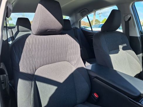 Used 2025 Toyota Camry LE image 27