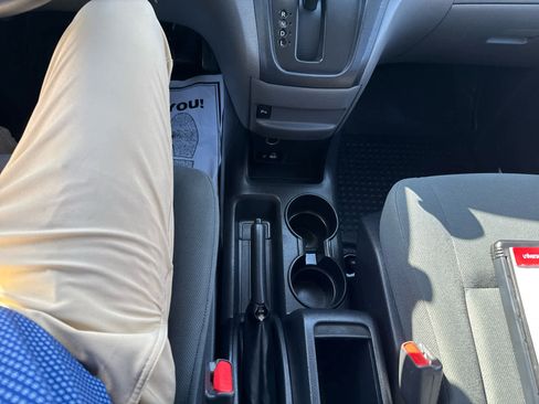 Used 2020 Nissan NV200 SV w/ Sliding Glass Door Package image 23