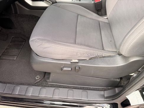 Used 2023 Nissan Frontier SV image 14