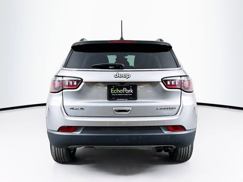 Used 2022 Jeep Compass Limited image 7